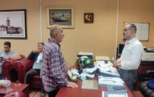 با هدف تکریم و رفع مشکلات شهروندان ؛ ملاقات مردمی دکتر محمد حسین واثق کارگرنیا با شهروندان شریف رشت در ساختمان شورا