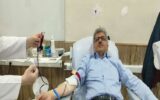 اهدای خون رئیس دانشگاه علوم پزشکی گیلان در اولین روز آبان‌ماه