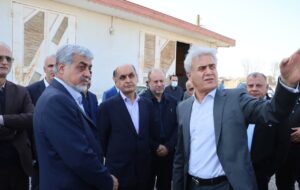 استاندار گیلان از کارخانه‌های شن و ماسه، سازه‌های بتنی و تولید لوله بازدید کرد